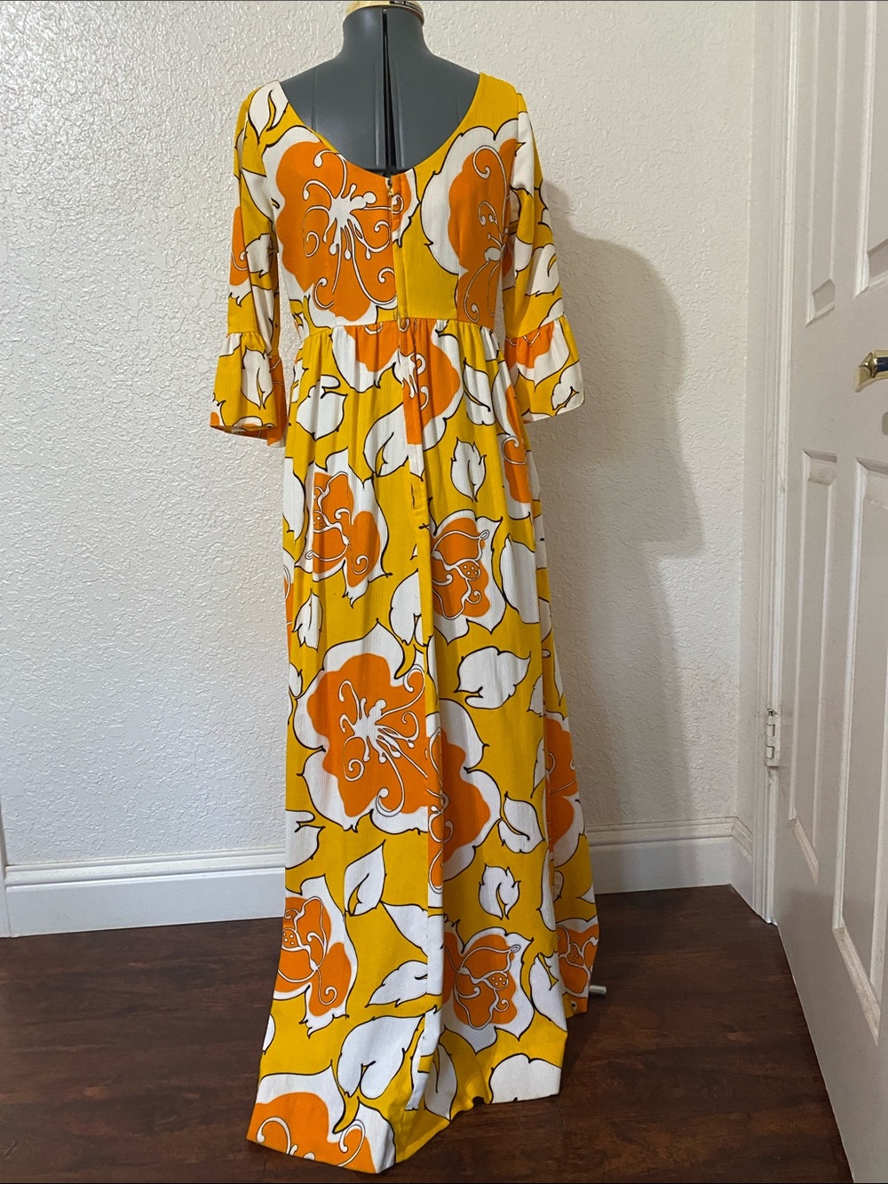 Vintage Yellow & Orange Floral Maxi Dress - Women - Picture 3 of 3